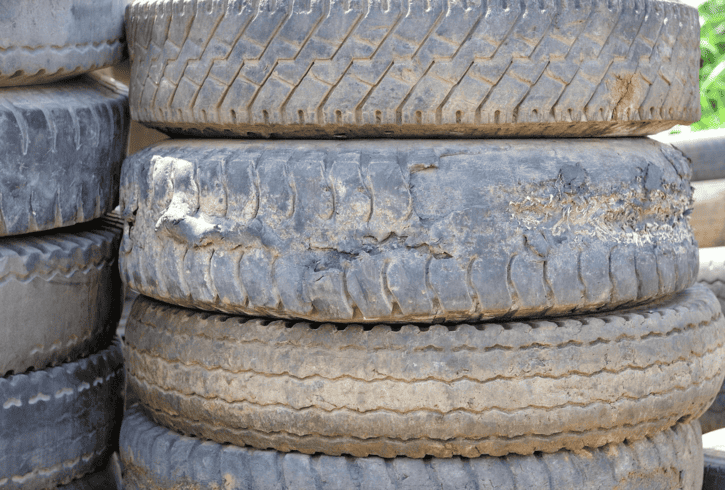 Kaip išvengti netolygaus padangų nusidėvėjimo: pagrindinės priežastys ir sprendimai