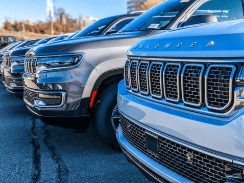 7 patarimai, kaip pasirinkti patikimą naudotų automobilių pardavėją Parduotuvė