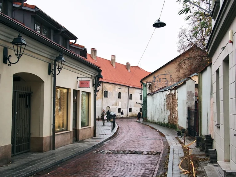 Rugpjūčio 25-osios vakaras Vilniuje: maršrutą lems lietus