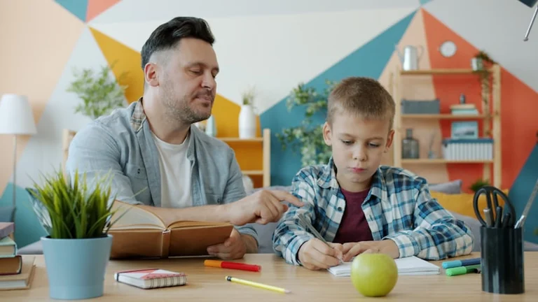 Rugsėjo 1-oji: ką šeimoms sutvarkyti iki pirmos pamokos