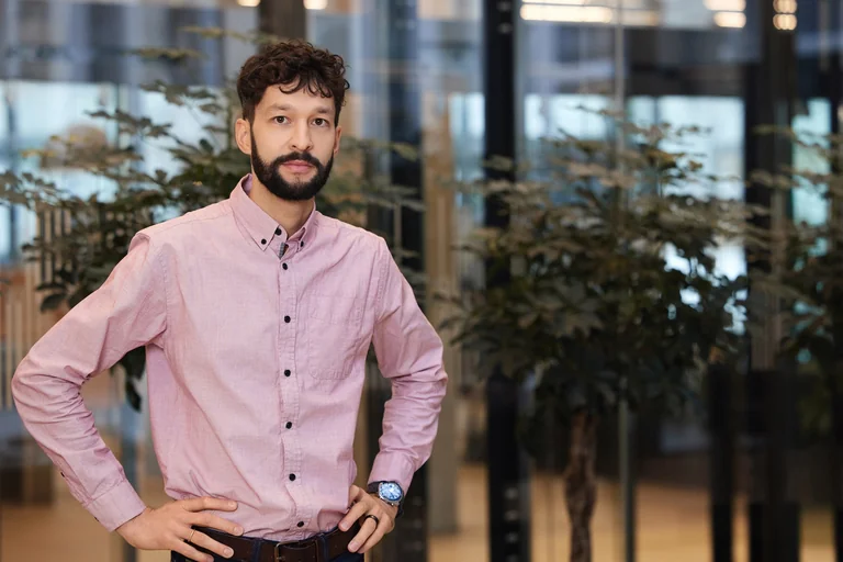 Sudužęs telefonas nereiškia prarasto eSIM numerio