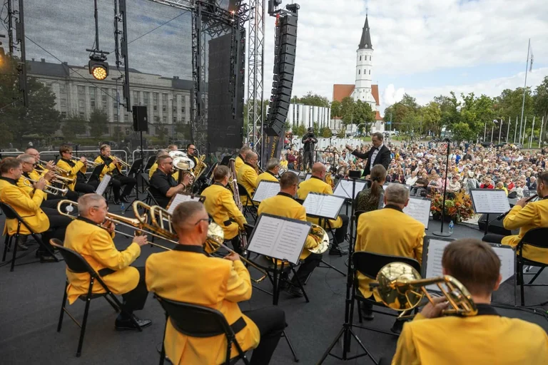 Šiaulių gimtadienio šeštadienį vainikavo reginys prie Talkšos
